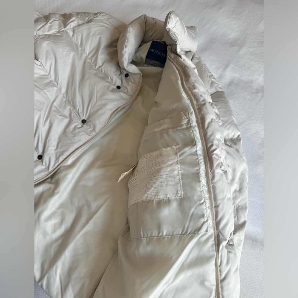 Firm price🎈Moncler Beige Puffer Jacket Size 1 - Picture 13 of 17